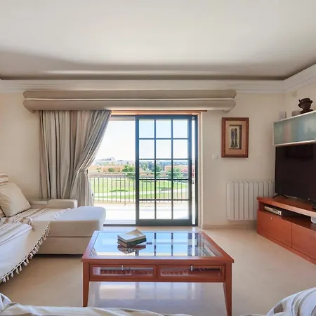 Junto Nova&praia Ii Каркавелуш