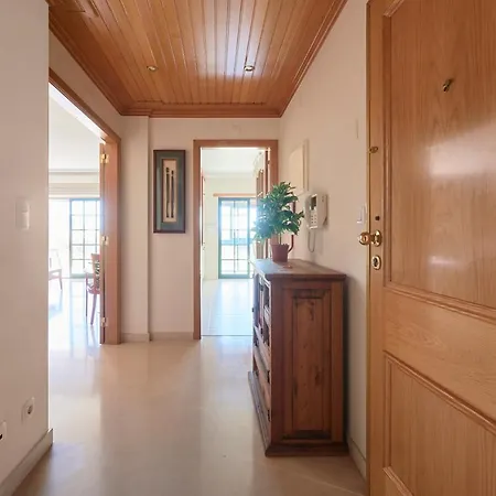 Apartamento Junto Nova&praia Ii Carcavelos (Lisbon)