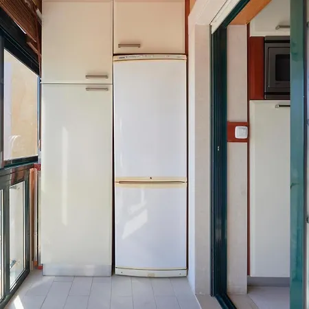 Apartamento Junto Nova&praia Ii Carcavelos (Lisbon)